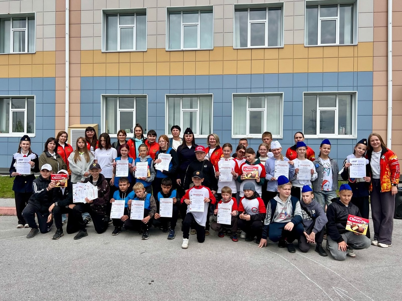 YxJc7VuPLF0.jpg